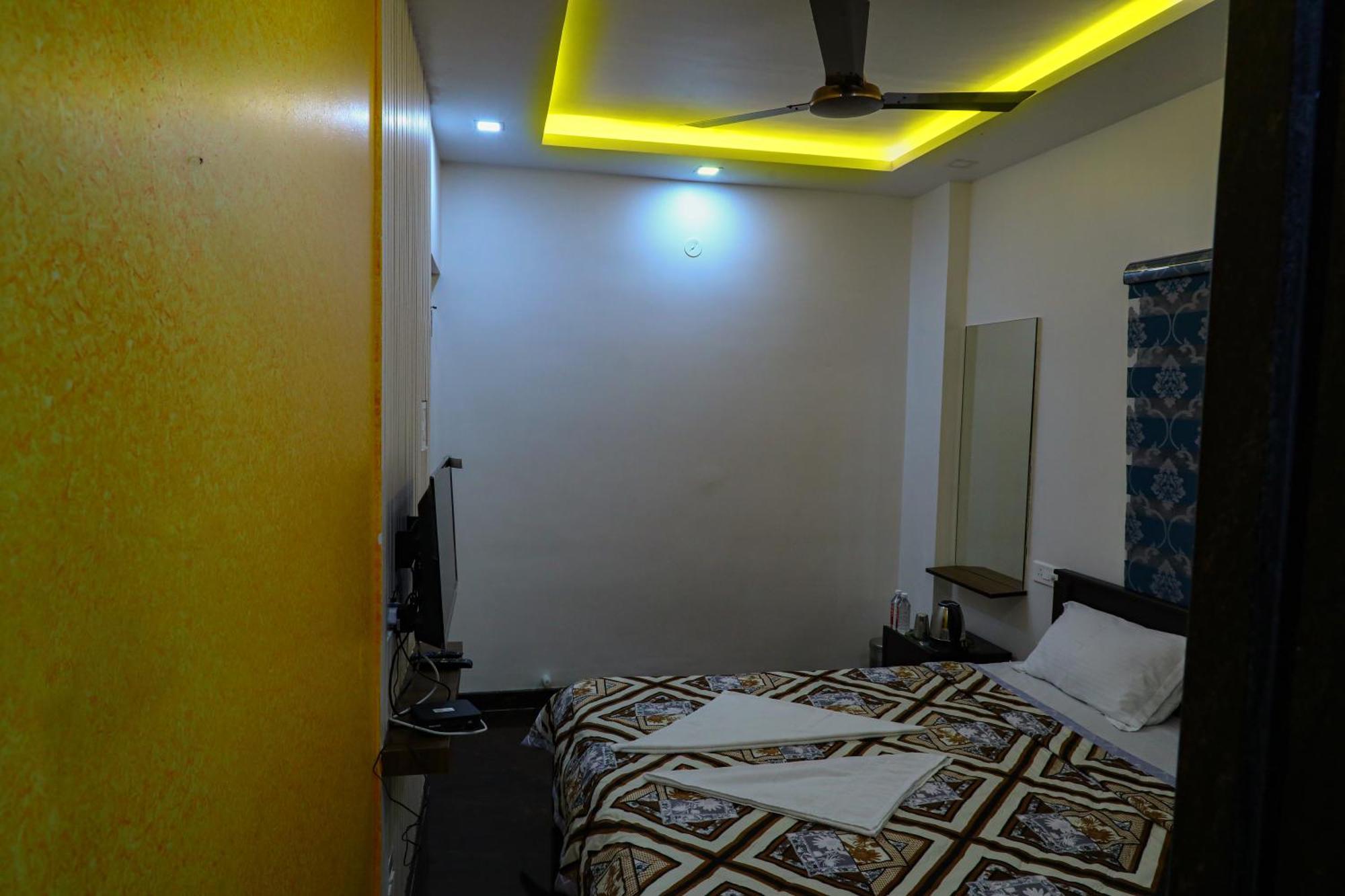 Jp Residency Hotel Yelagiri Luaran gambar