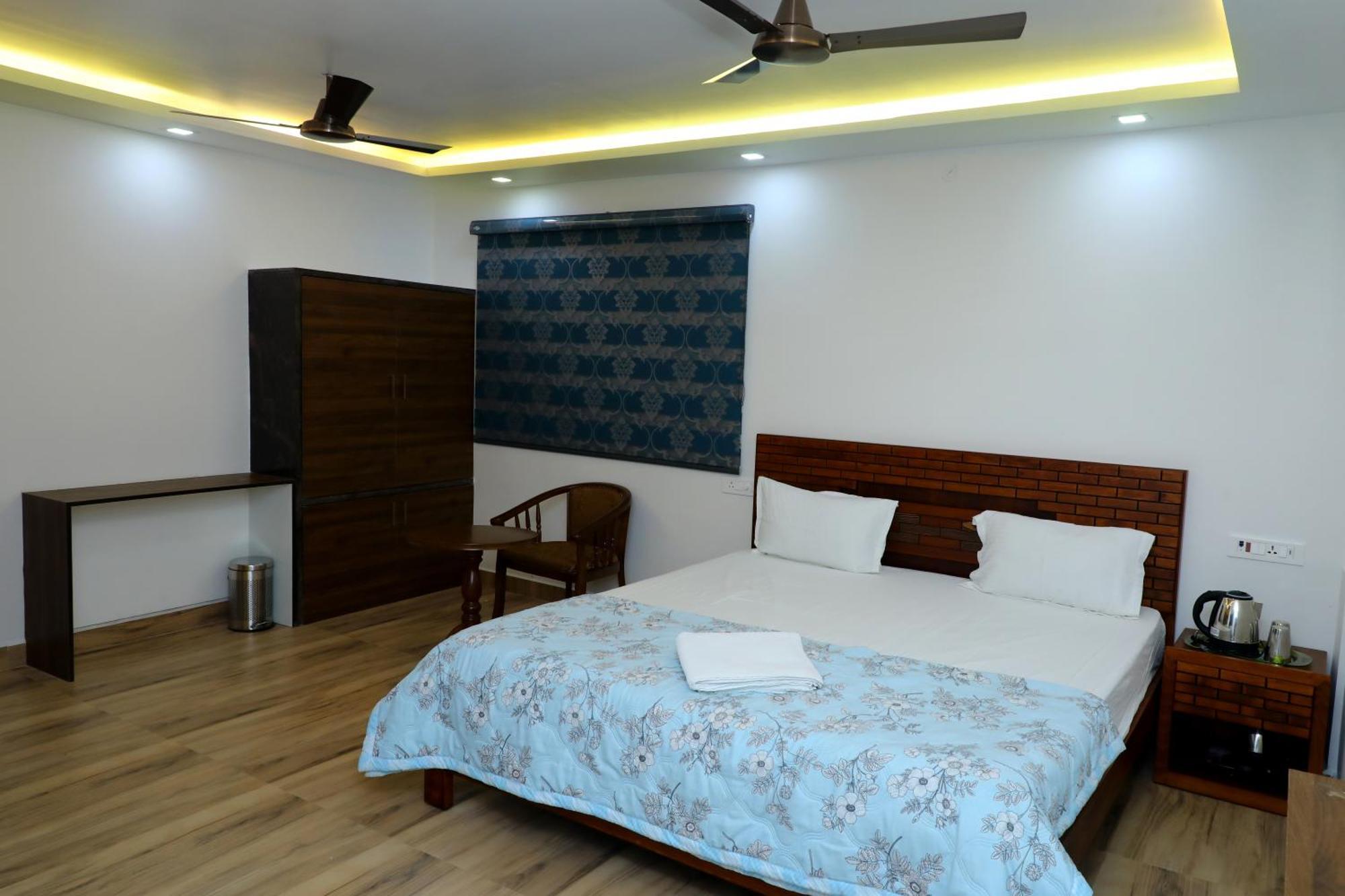 Jp Residency Hotel Yelagiri Luaran gambar