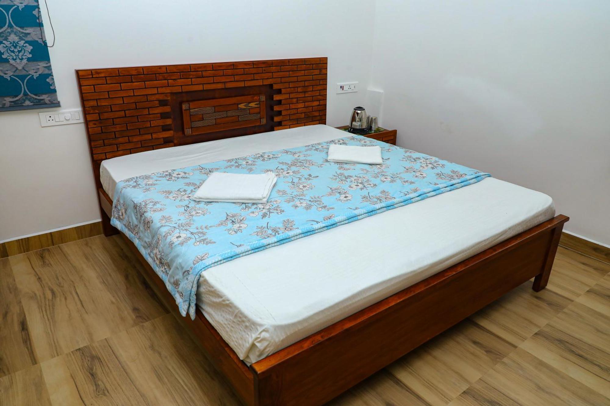 Jp Residency Hotel Yelagiri Luaran gambar
