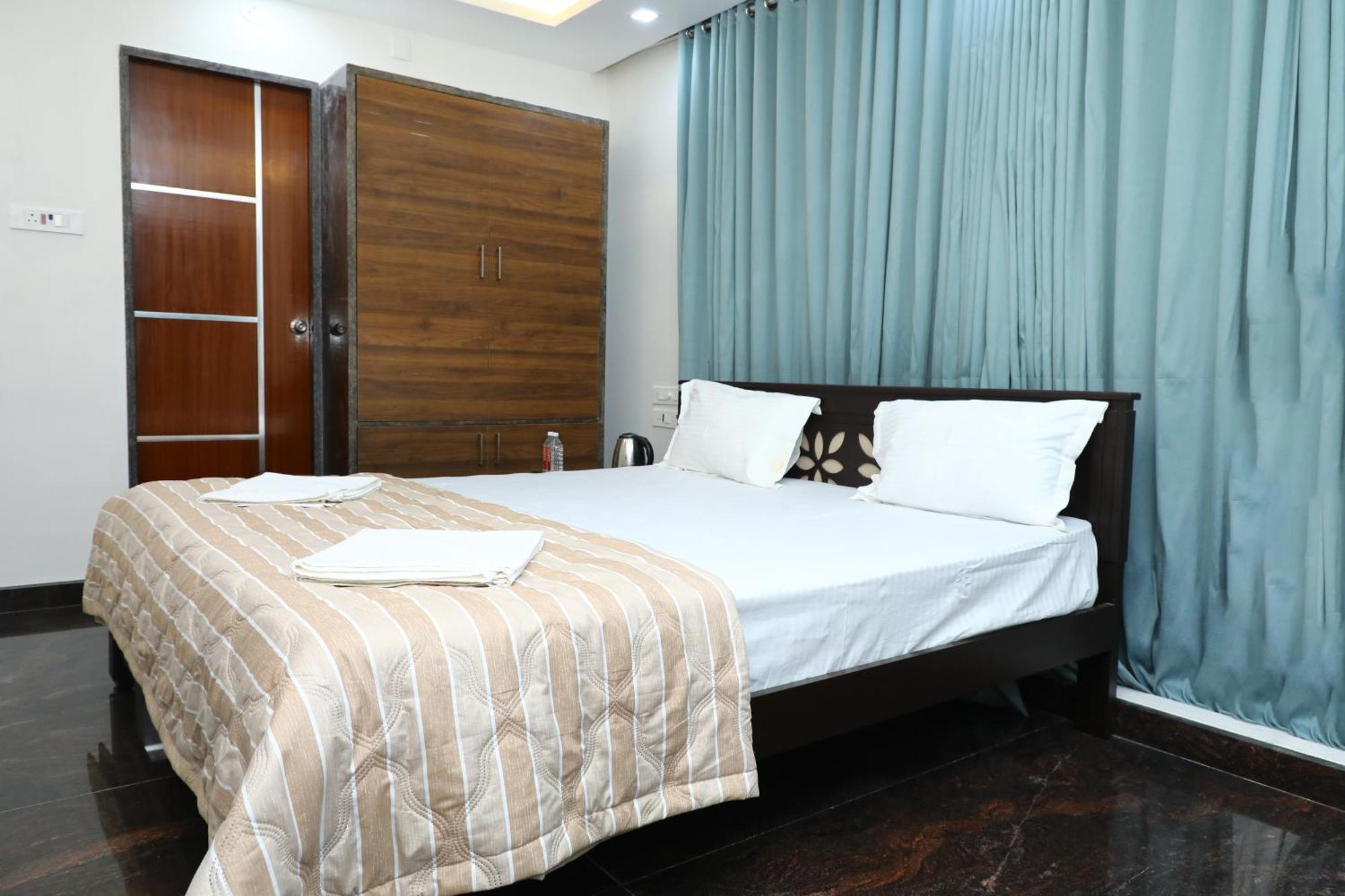 Jp Residency Hotel Yelagiri Luaran gambar