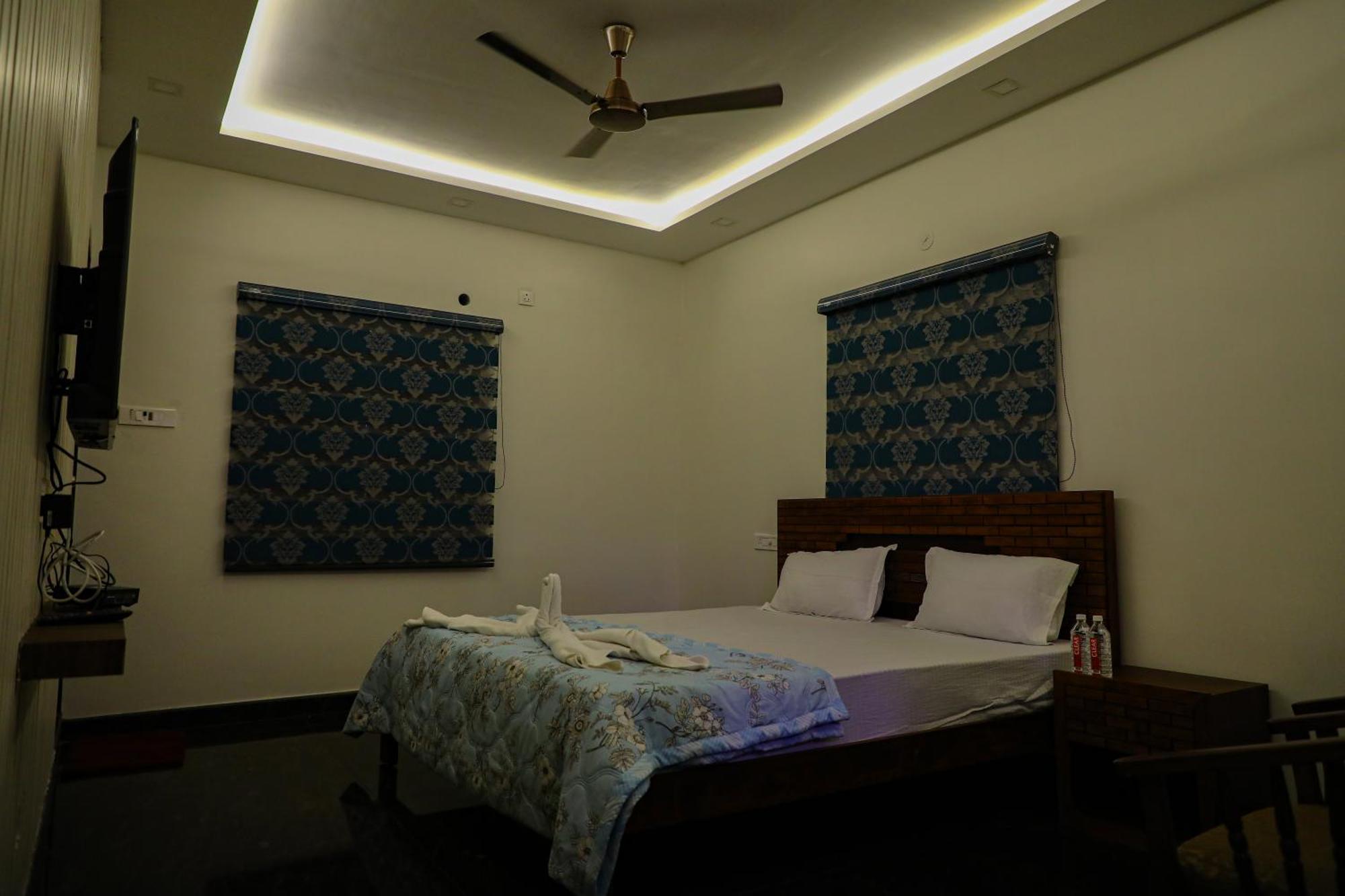 Jp Residency Hotel Yelagiri Luaran gambar