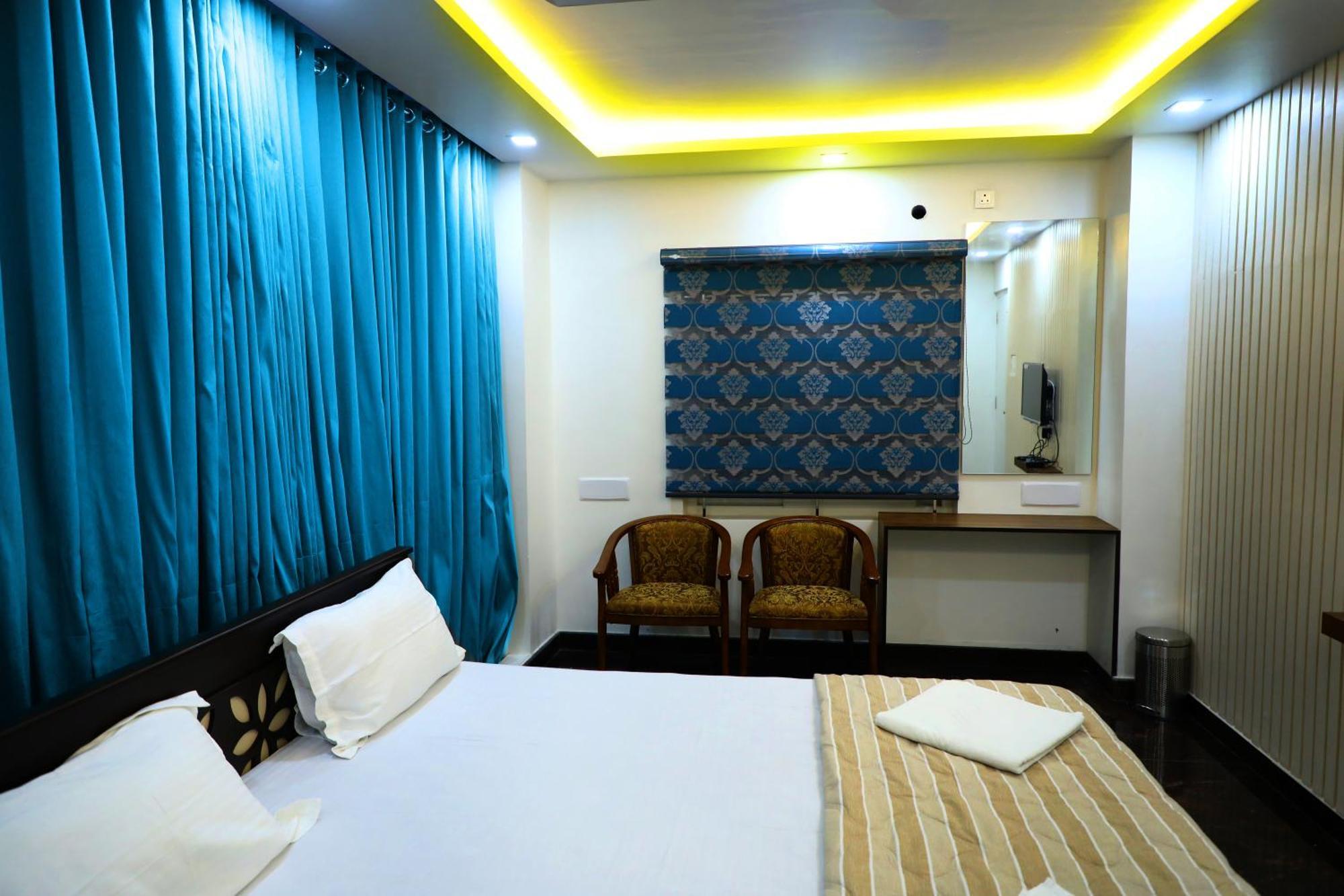 Jp Residency Hotel Yelagiri Luaran gambar