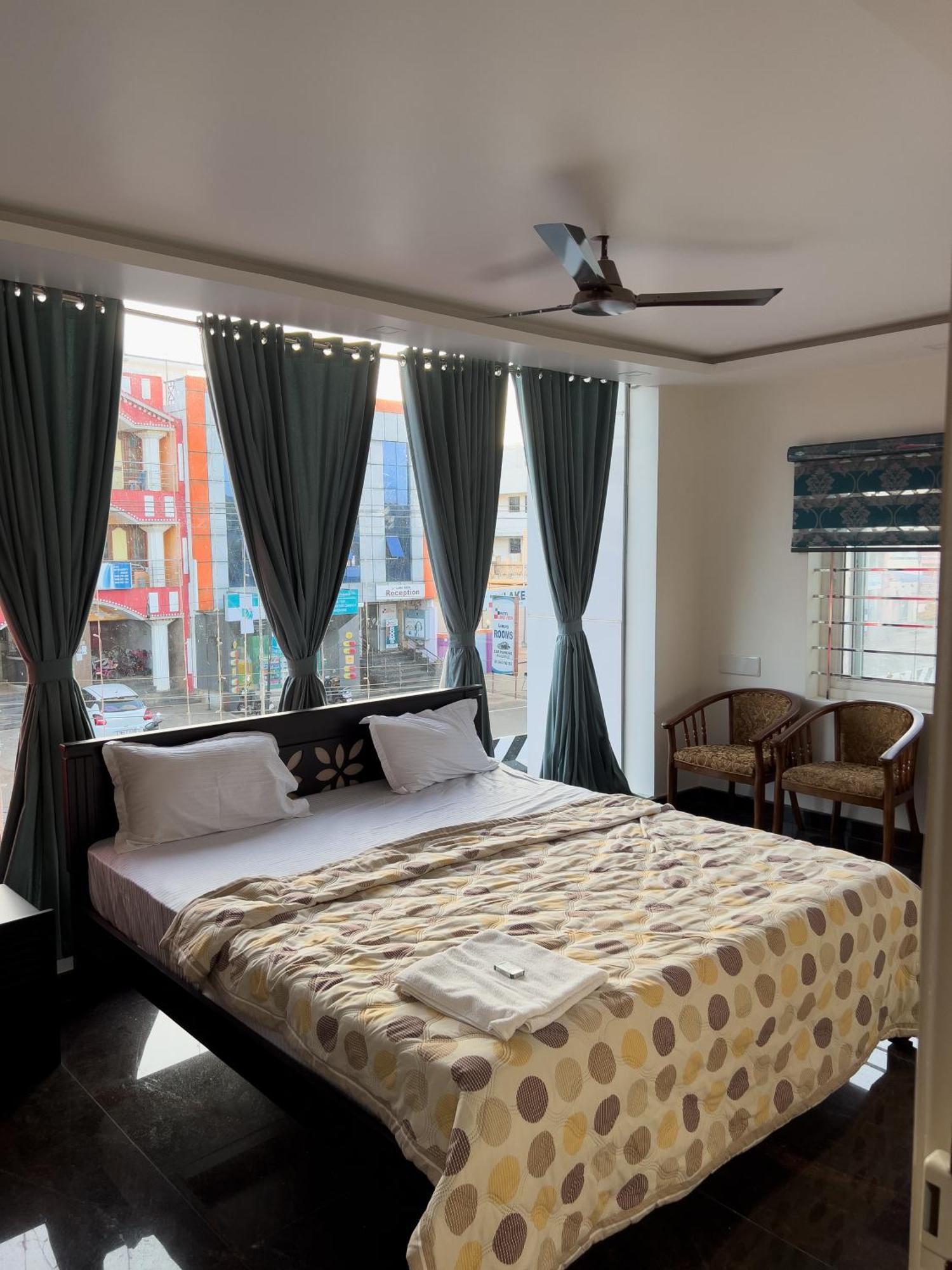 Jp Residency Hotel Yelagiri Luaran gambar