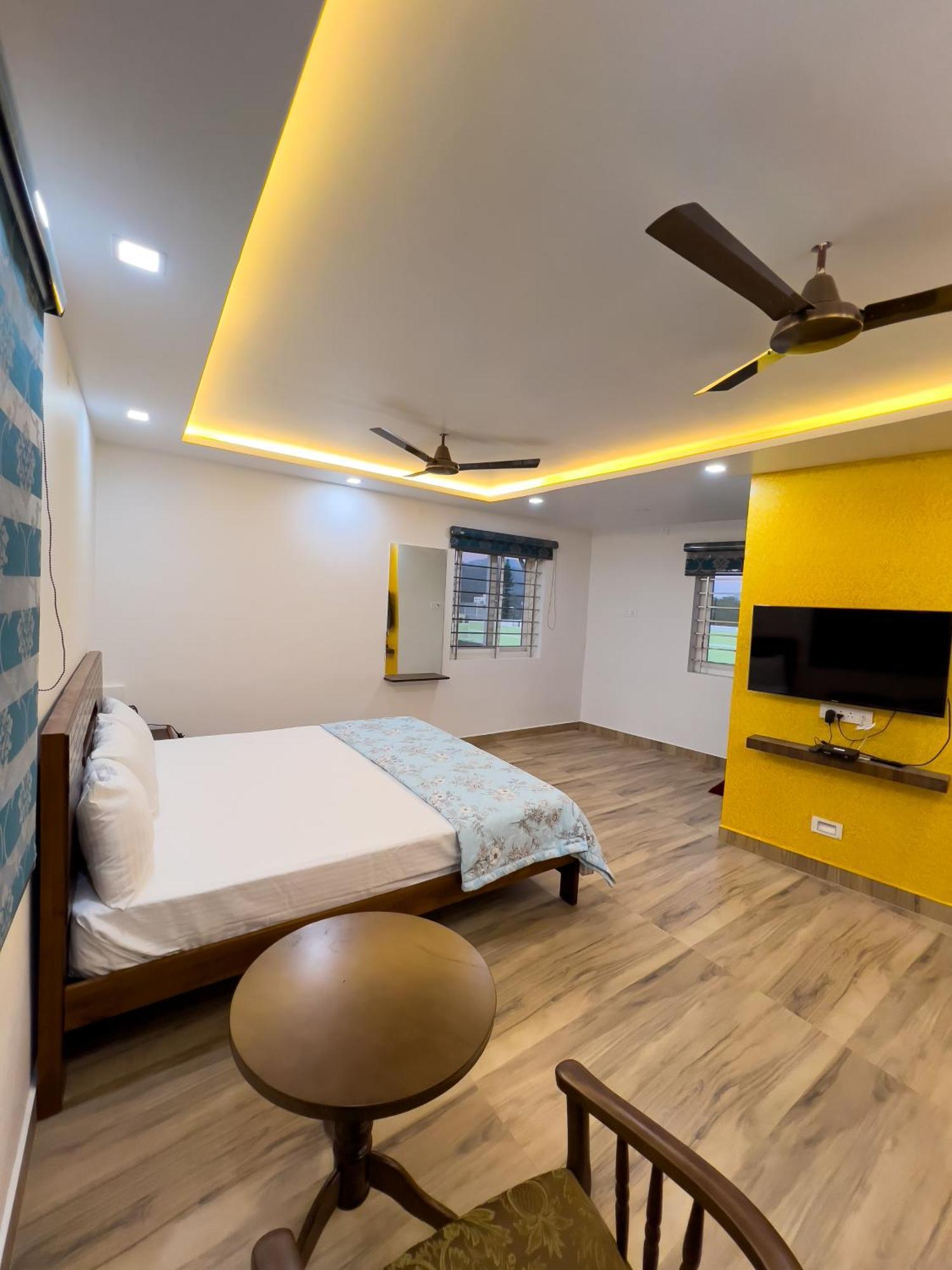 Jp Residency Hotel Yelagiri Luaran gambar